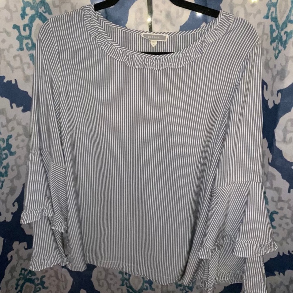 Pleione | Bell sleeve blouse